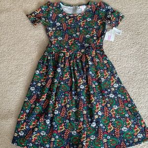 NWT PRETTY LULAROE AMELIA SIZE M COLORFUL PATTERN!